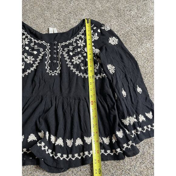 Meadow Rue Anthropologie Peasant Top Embroidered Black White Boho Sz Medium - Picture 6 of 7